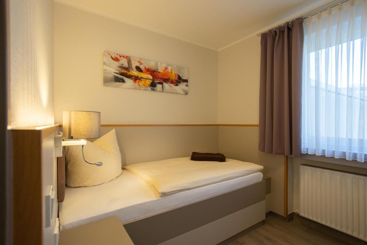 Stadt-Gut-Hotel Siegboot Siegen Exterior photo